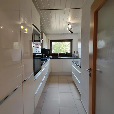 81qm, 3 Bedroom, King-bed, Parking, Fast Wifi, Netflix Waiblingen (Stuttgart)