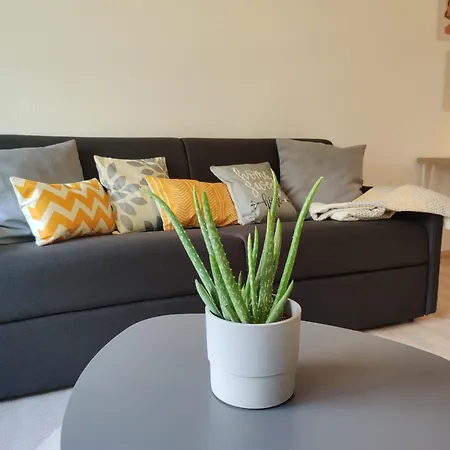 81qm, 3 Bedroom, King-bed, Parking, Fast Wifi, Netflix