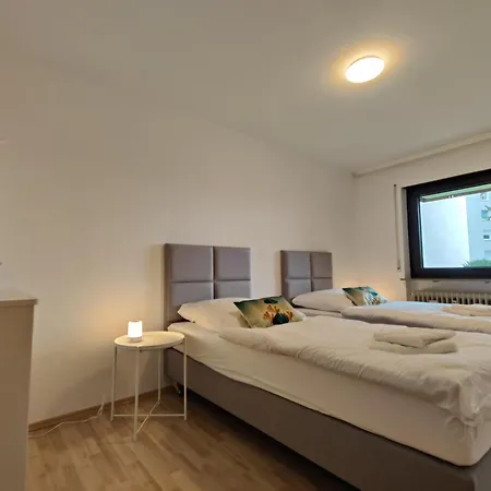 81qm, 3 Bedroom, King-bed, Parking, Fast Wifi, Netflix *